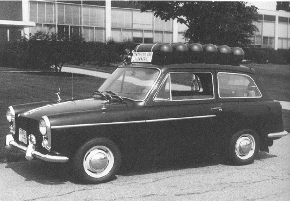 the-austin-a-40-hybrid-car-of-kvkordesch-six-hydrogen-bottles-were-mounted